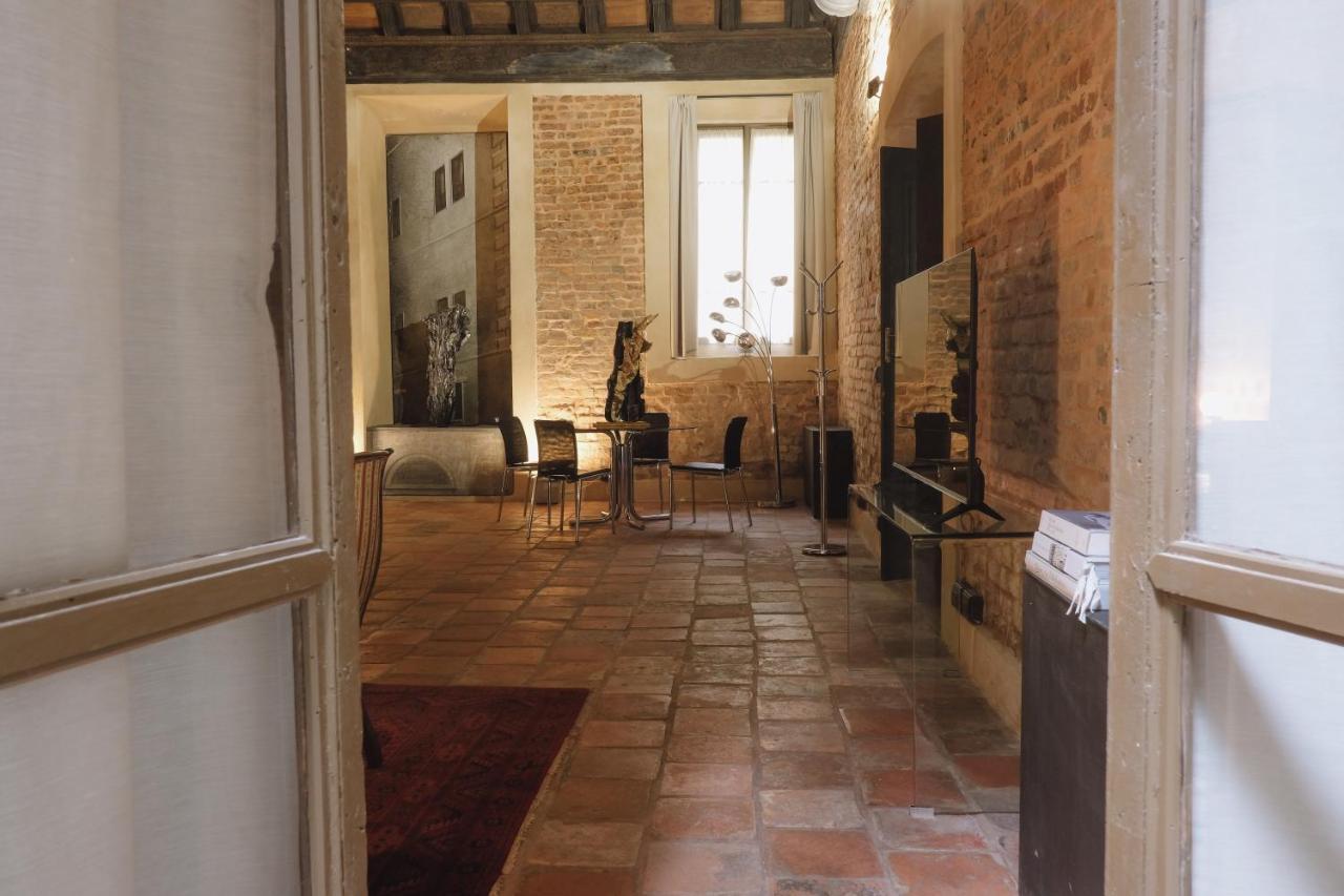 Foresteria Palazzo Guazzoni Zaccaria Cremona Exterior photo